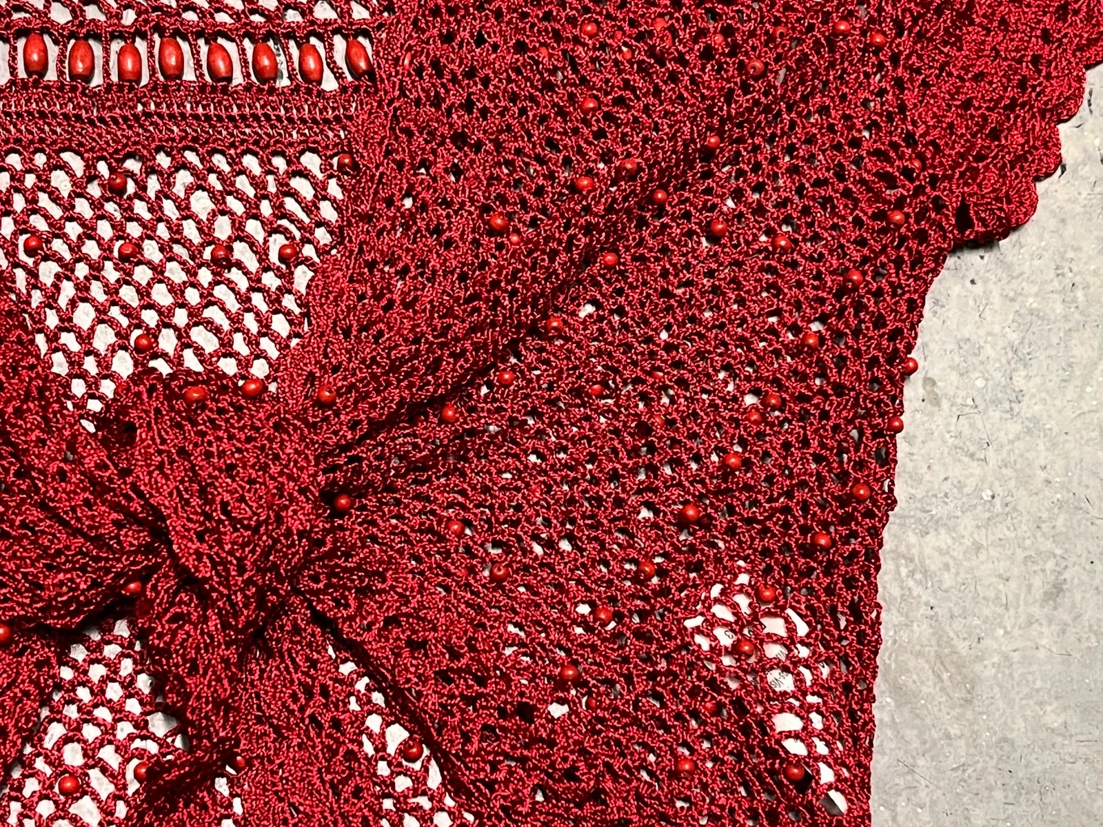 Bolero de ganchillo rojo con cuentas – photo 8